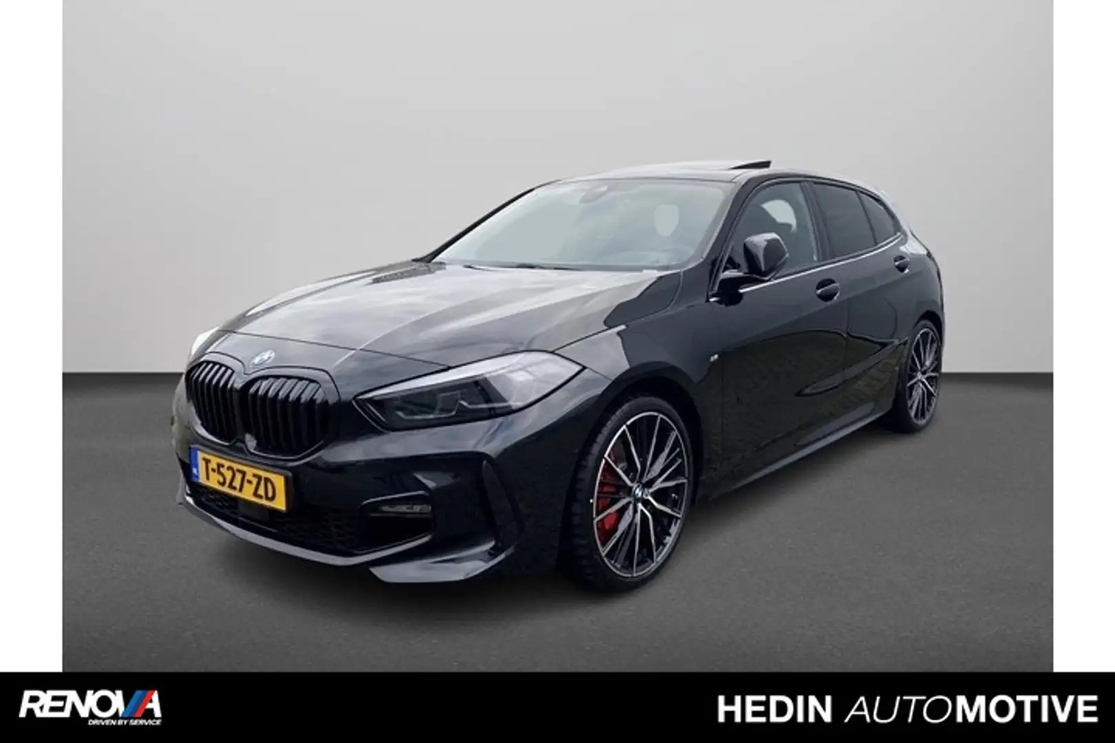 BMW 118 1-serie 118i 5 deurs M-Sport | 19 inch | Panoramad Zwart - 1