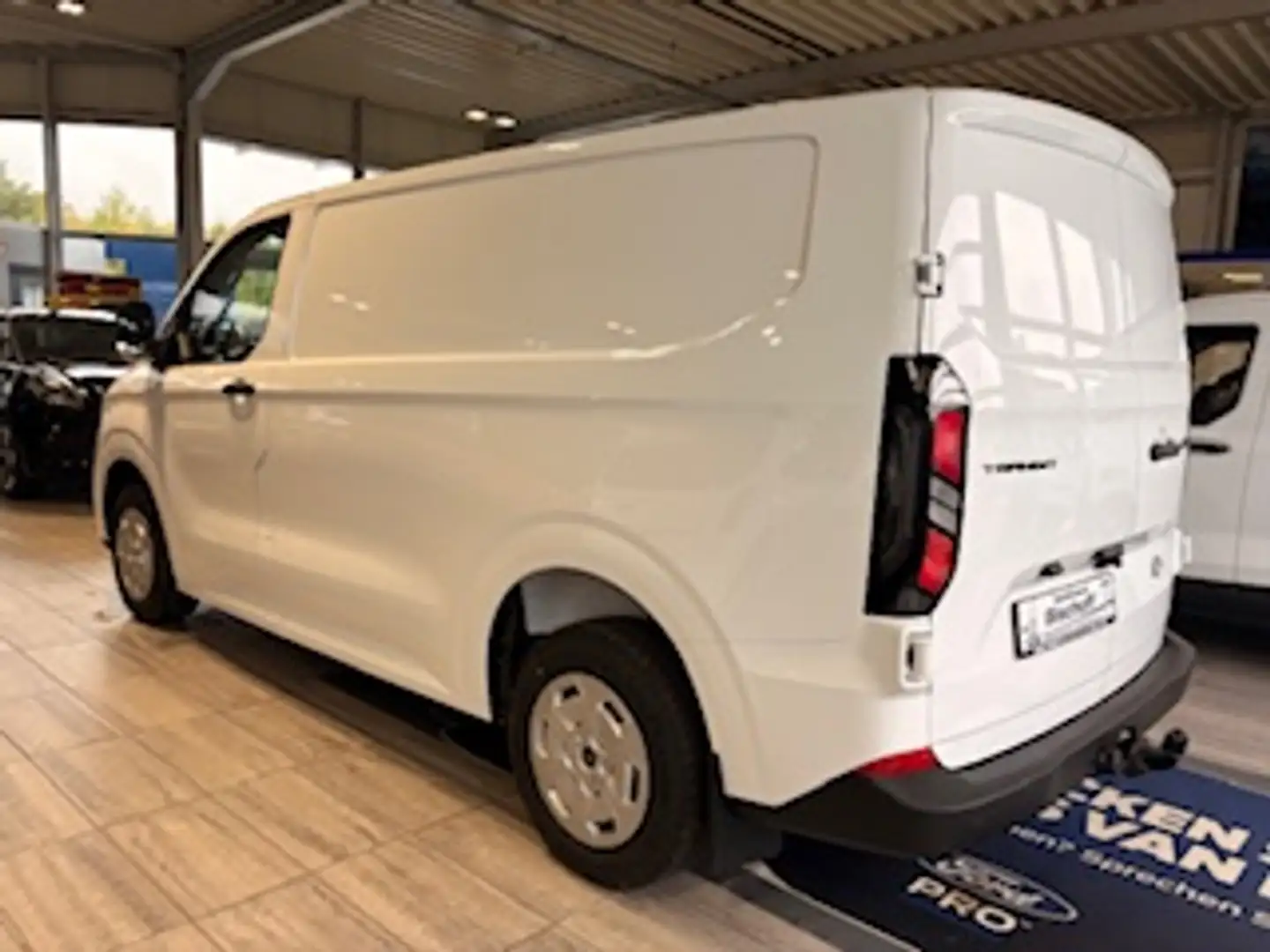 Ford 280 L1H1 LKW VA Trend (V710/NXN) Weiß - 2