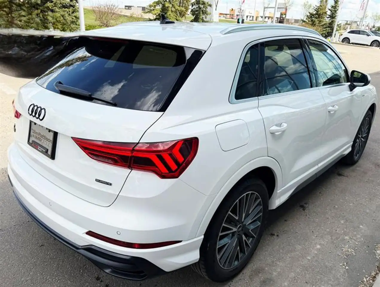 Audi Q3 снимка Audi Q3