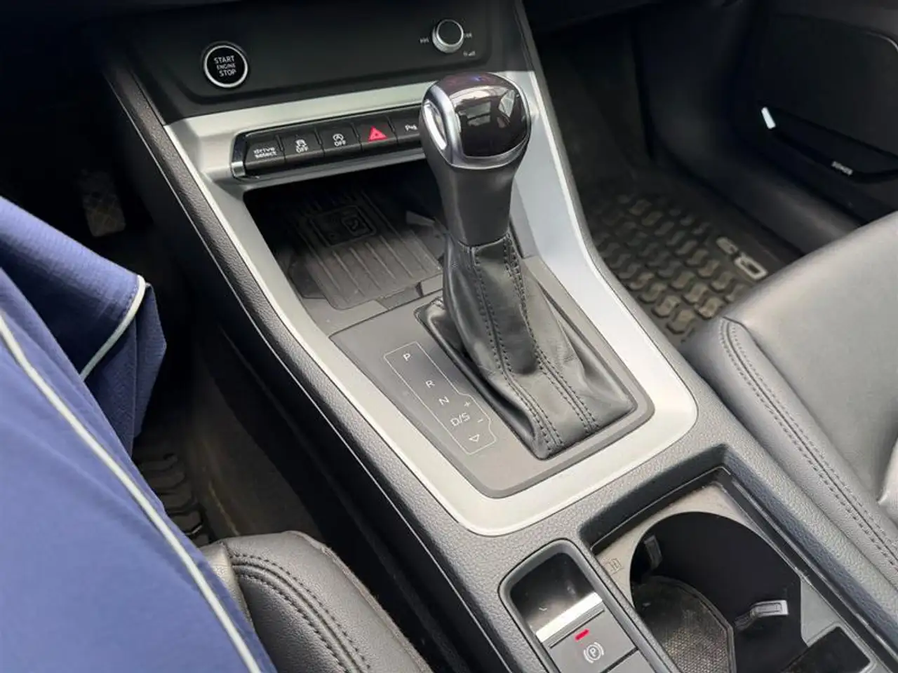 Audi Q3 снимка Audi Q3