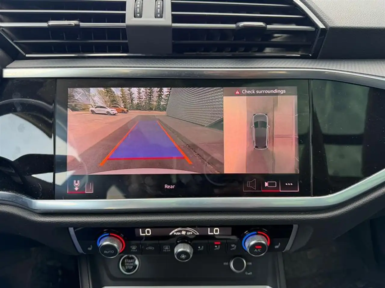 Audi Q3 снимка Audi Q3