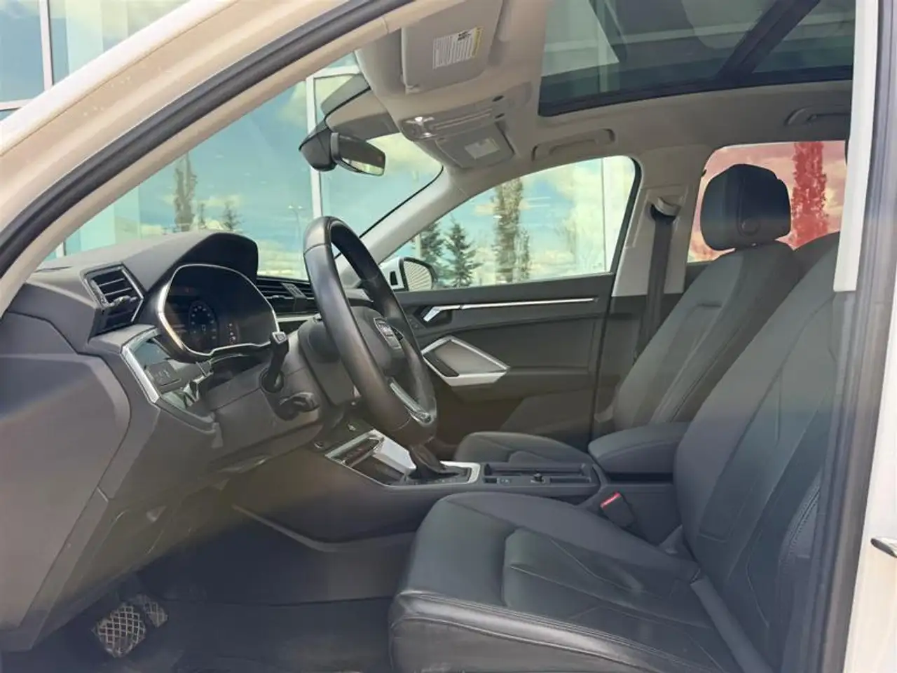 Audi Q3 снимка Audi Q3