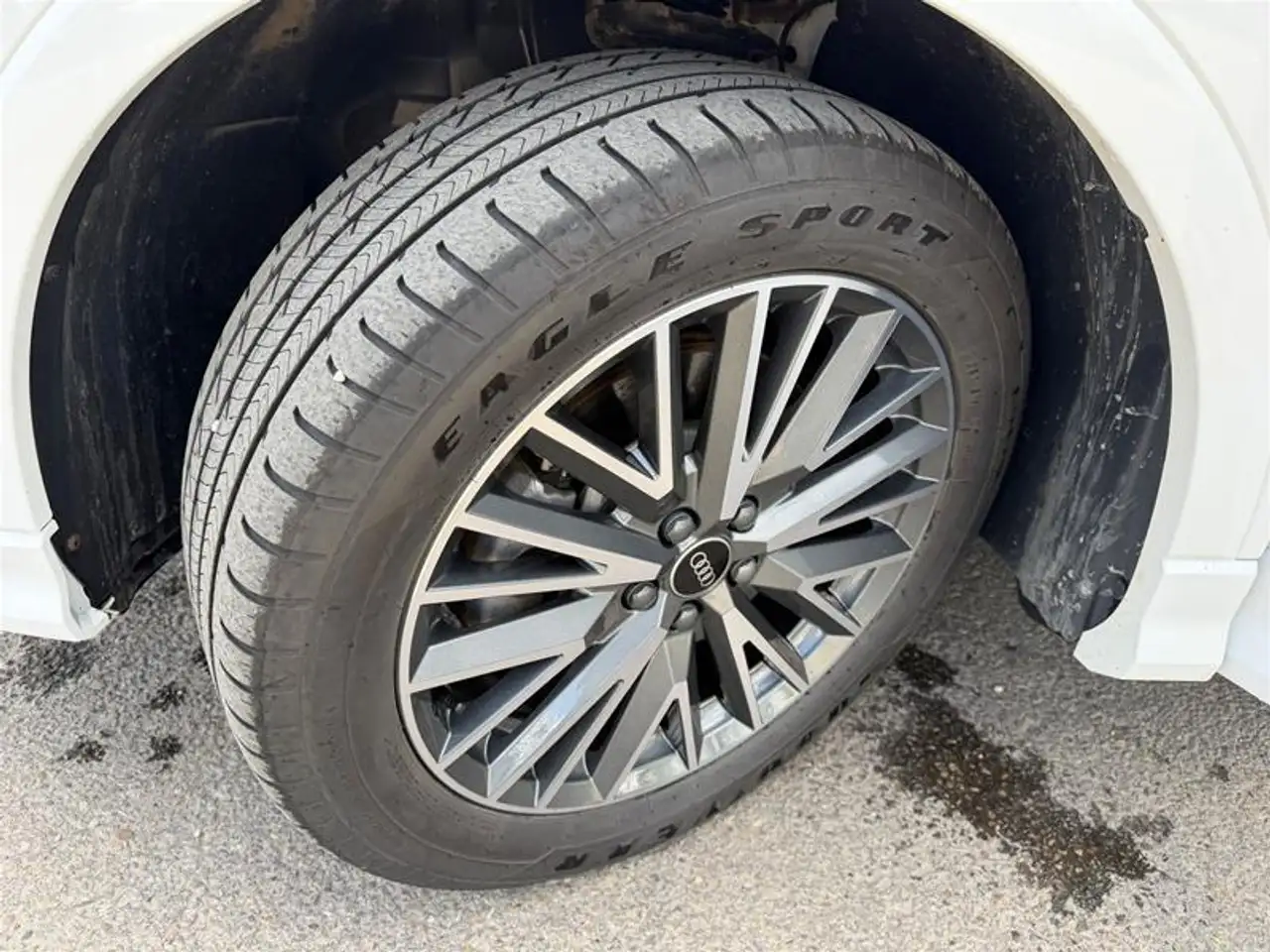 Audi Q3 снимка Audi Q3