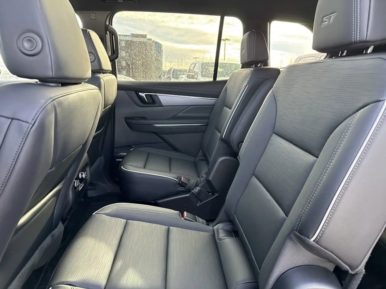 Buick Enclave снимка Buick Enclave