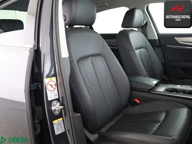 Audi A6 view 11