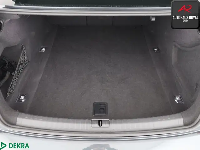Audi A6 view 13