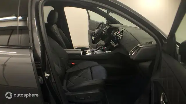 DS Automobiles DS 7 view 15
