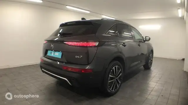 DS Automobiles DS 7 view 5