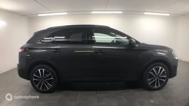 DS Automobiles DS 7 view 4