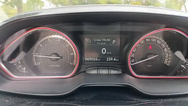 Peugeot 2008 view 12