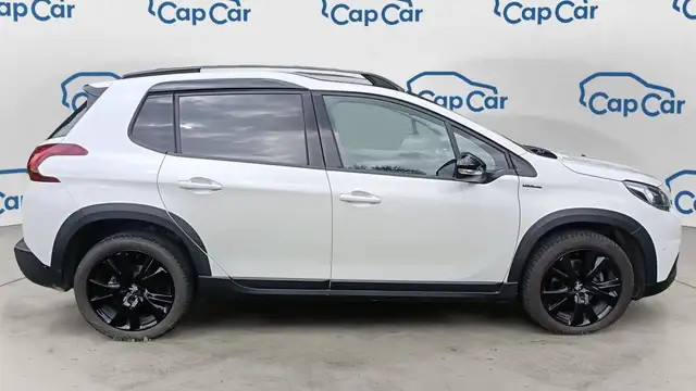 Peugeot 2008 view 4