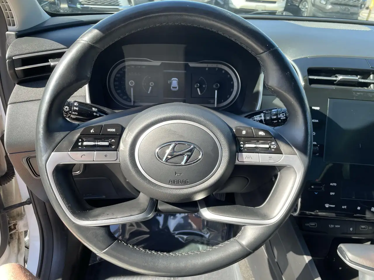 Hyundai TUCSON снимка Hyundai TUCSON