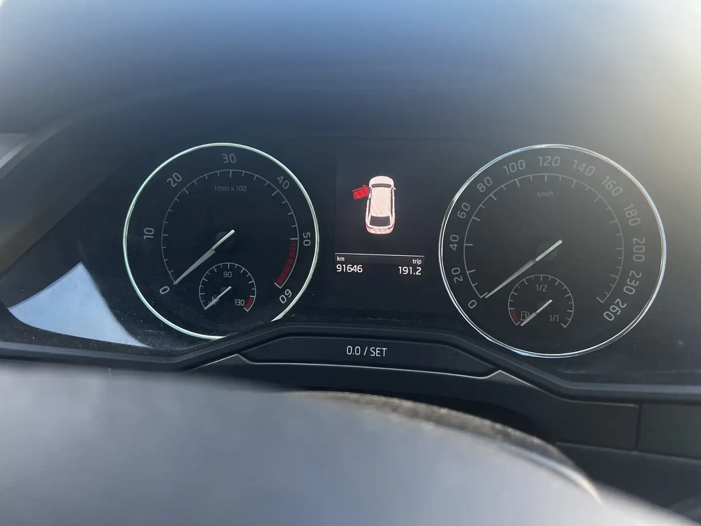 Skoda Superb Combi 2.0 TDI 4x4 DSG Style Schwarz - 2