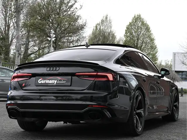 Audi RS5 view 2