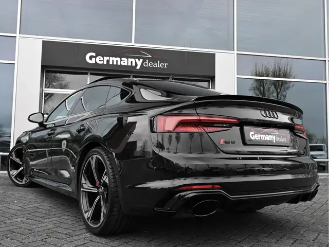 Audi RS5 view 6