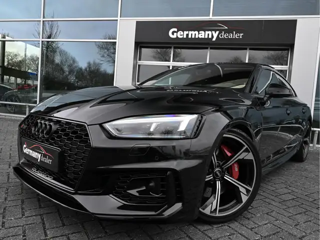 Audi RS5 view 5