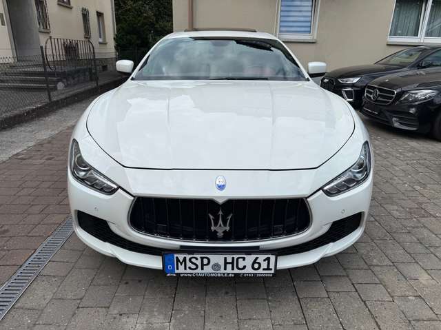 Imagine Maserati Ghibli 3,0 Diesel Automatik Kamera/Navi/Leder/F1