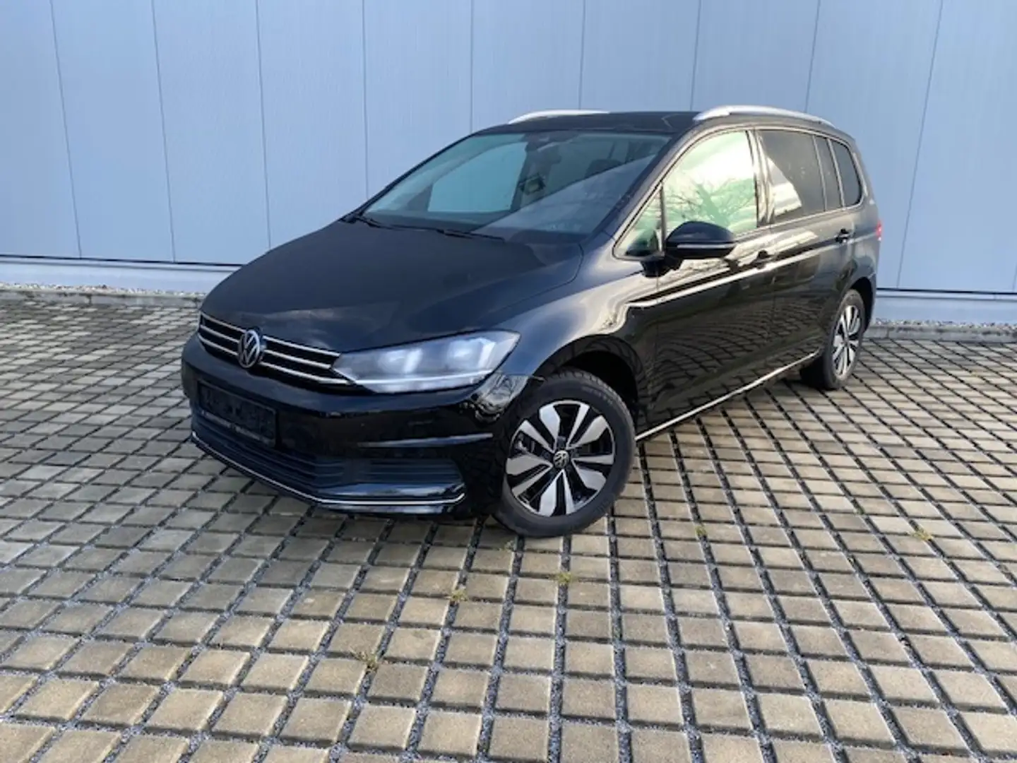 Volkswagen Touran 1.5 TSI Goal 7-SITZER/NAVI+VZE+RFK/EL.-HKL/ACC/SI Schwarz - 2