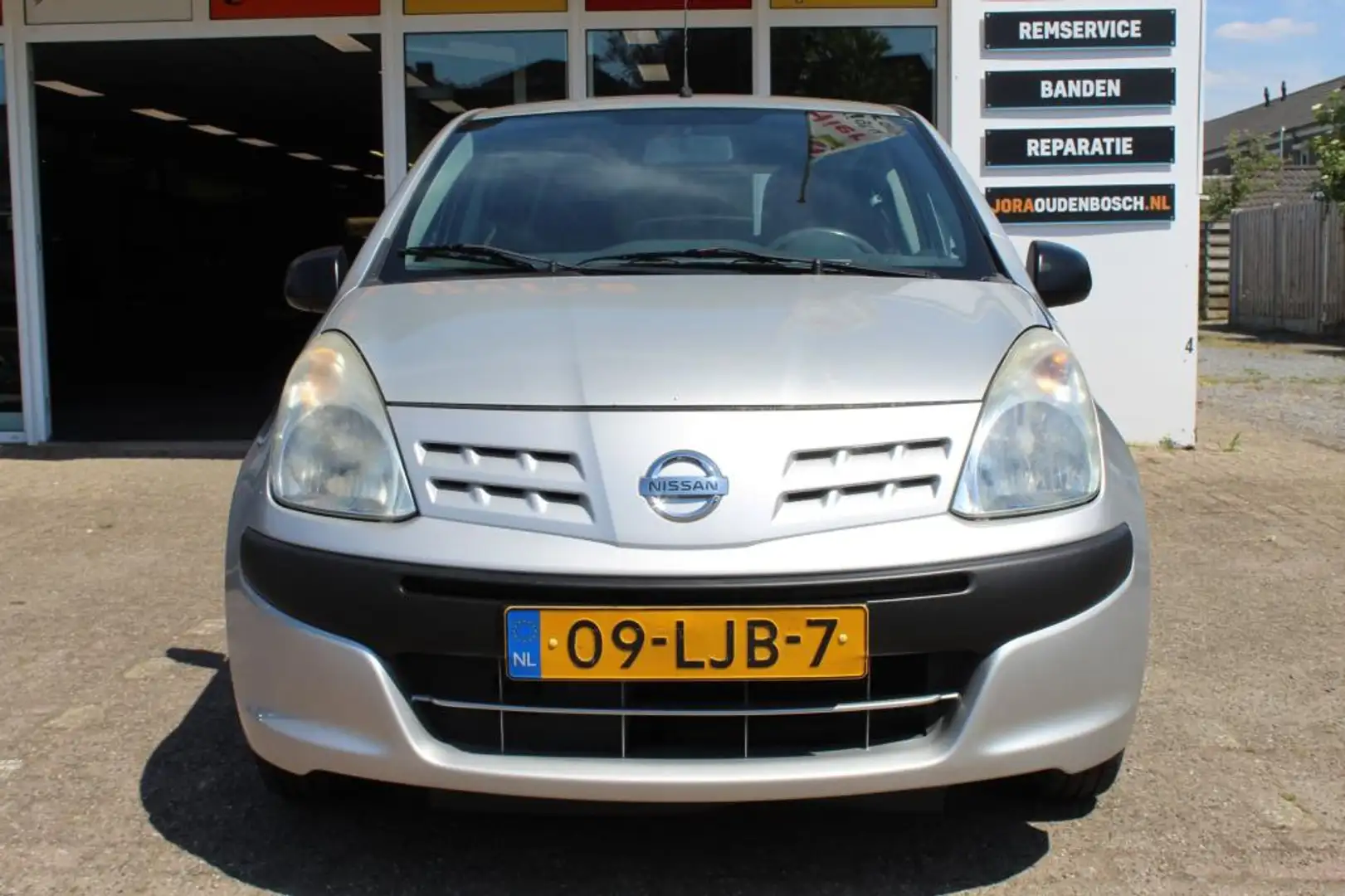 Nissan Pixo 1.0 Visia Gris - 2