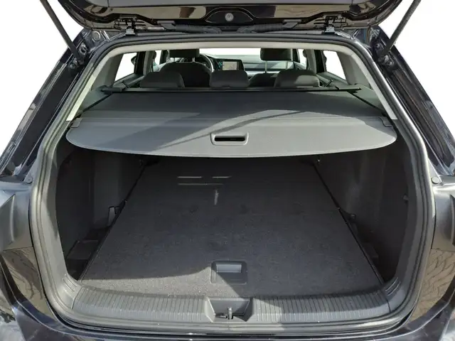 Volkswagen Golf view 14