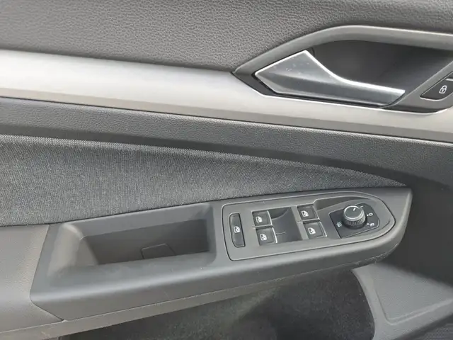 Volkswagen Golf view 16