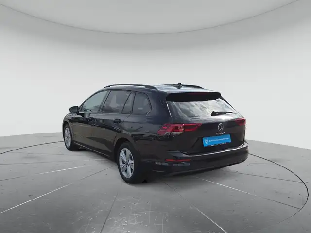 Volkswagen Golf view 3
