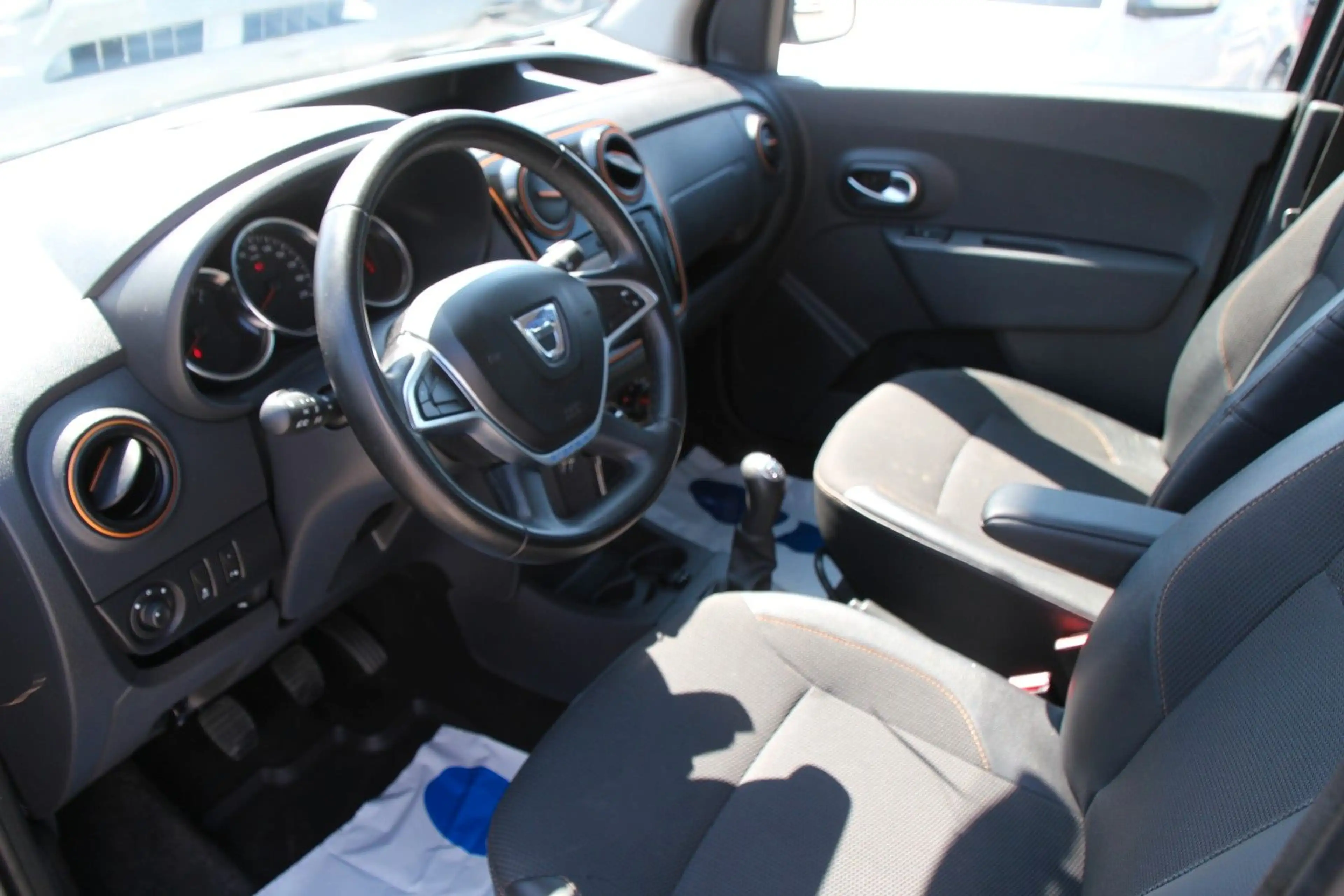 Dacia Dokker Stepway Celebration Klima/Navi/Tempom/PDC — photo 6