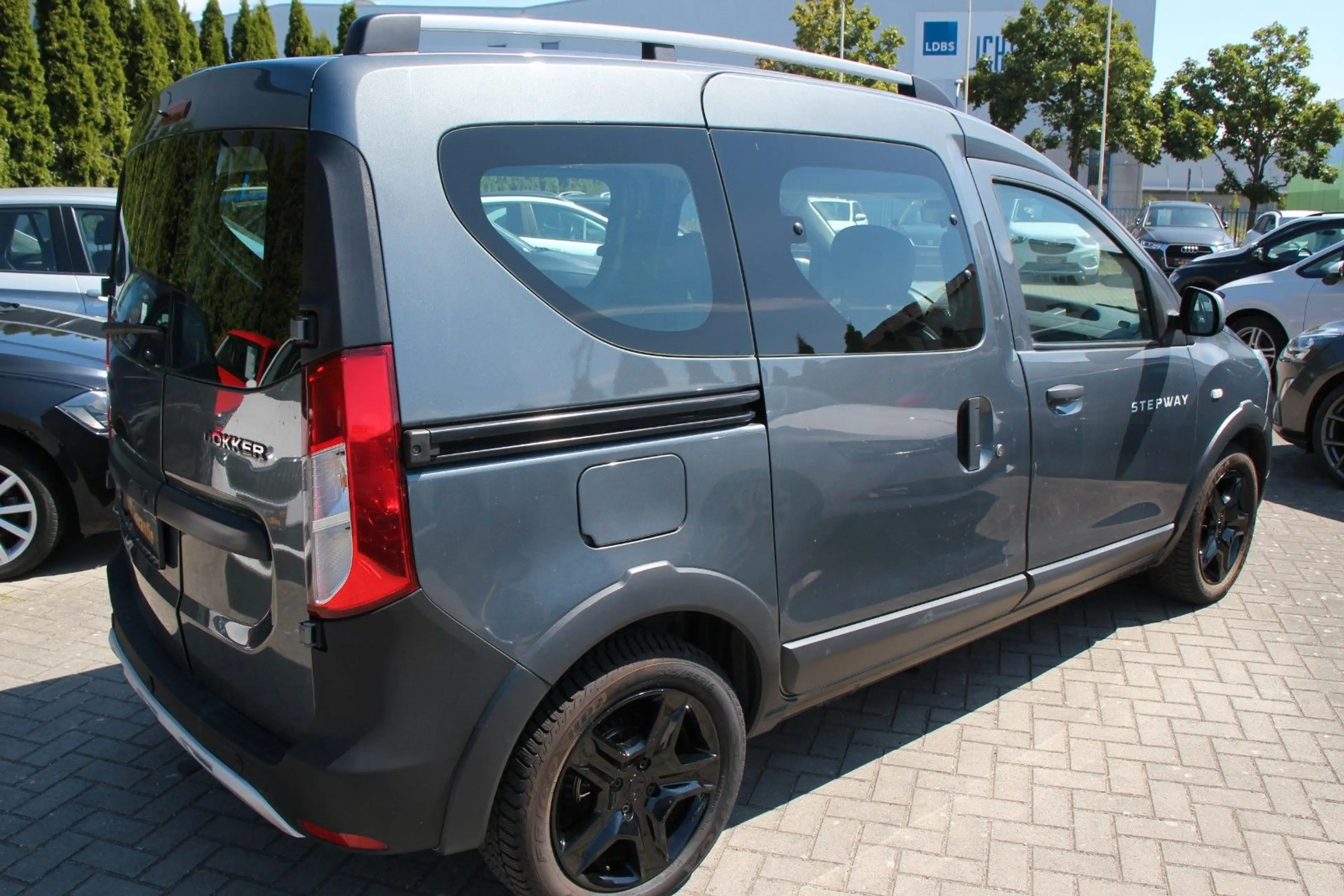 Dacia Dokker Stepway Celebration Klima/Navi/Tempom/PDC — photo 4