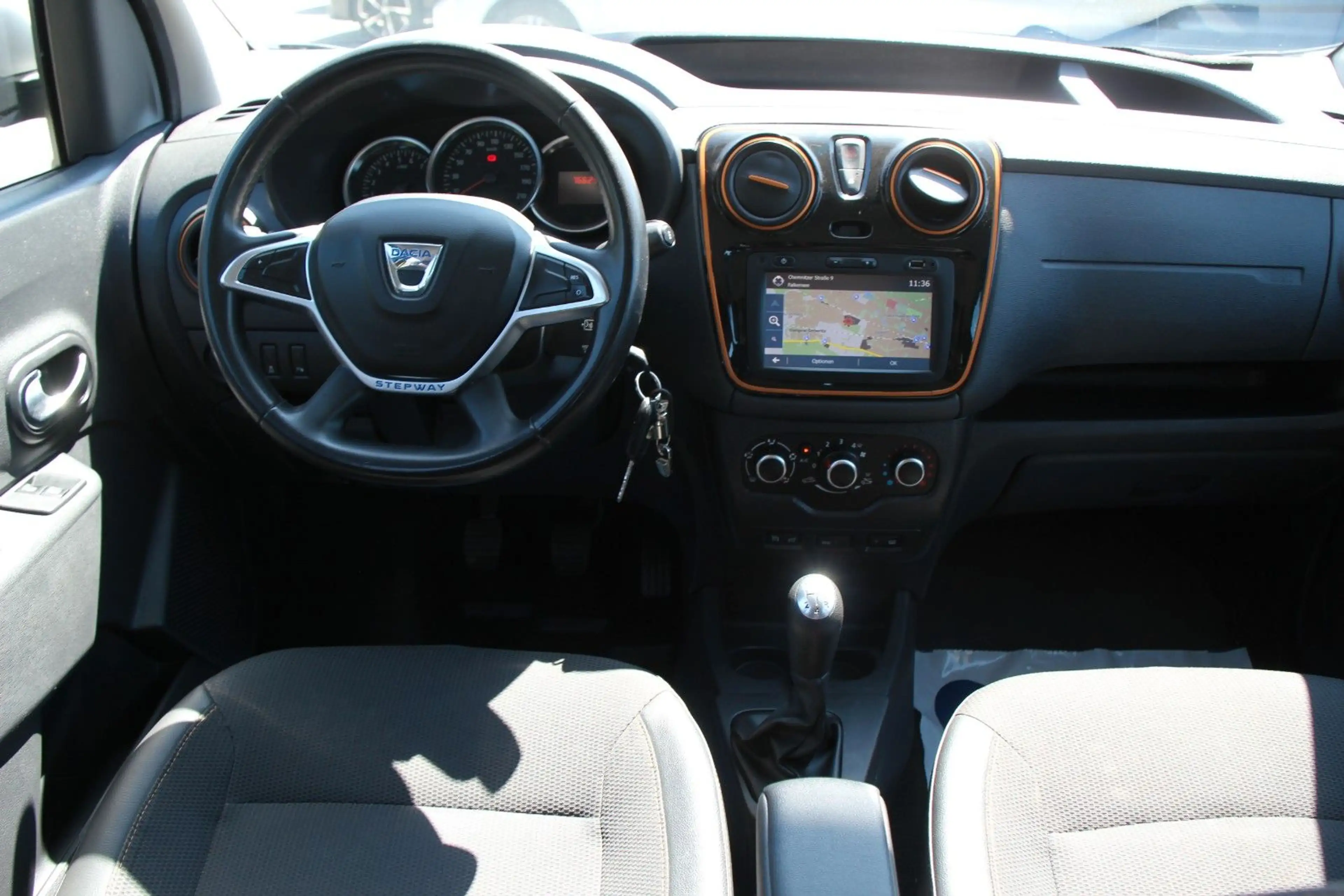 Dacia Dokker Stepway Celebration Klima/Navi/Tempom/PDC — photo 5