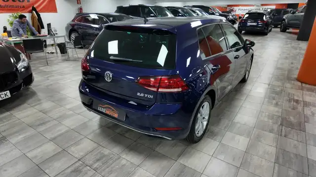 Volkswagen Golf view 6