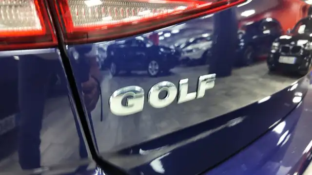 Volkswagen Golf view 13