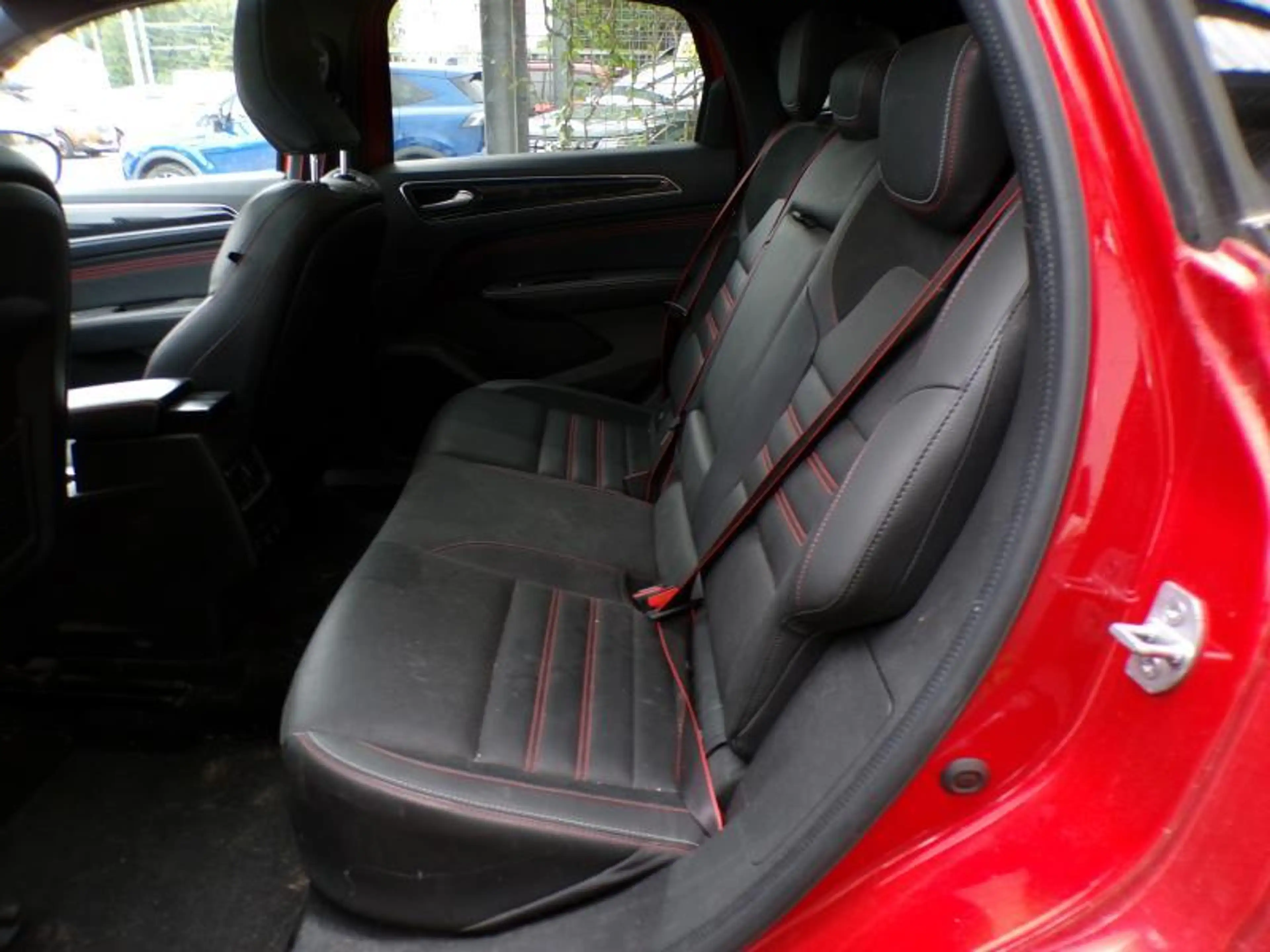 Renault Arkana 1.6 145cv Automatique rouge 06/22 — photo 8