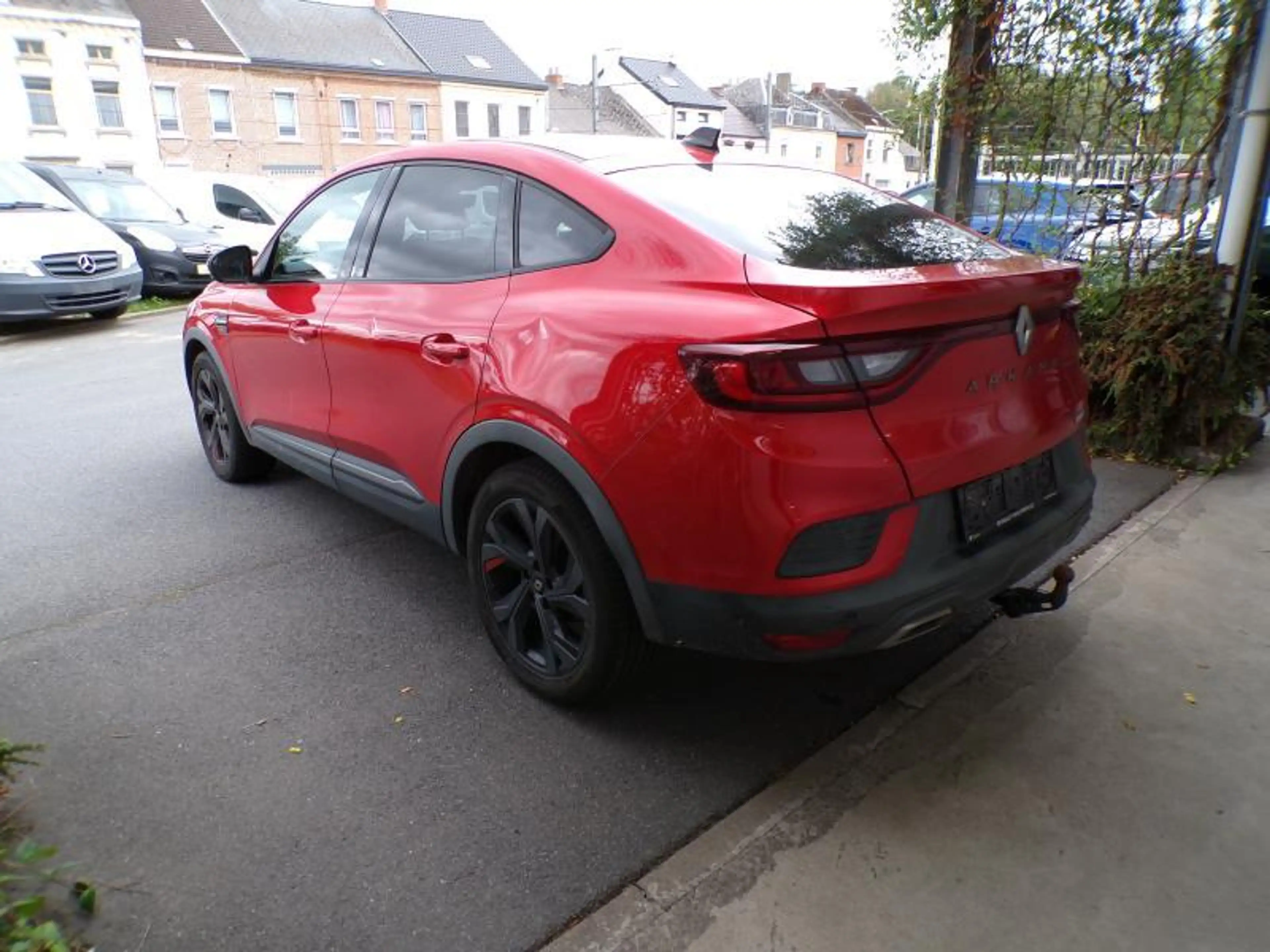 Renault Arkana 1.6 145cv Automatique rouge 06/22 — photo 6