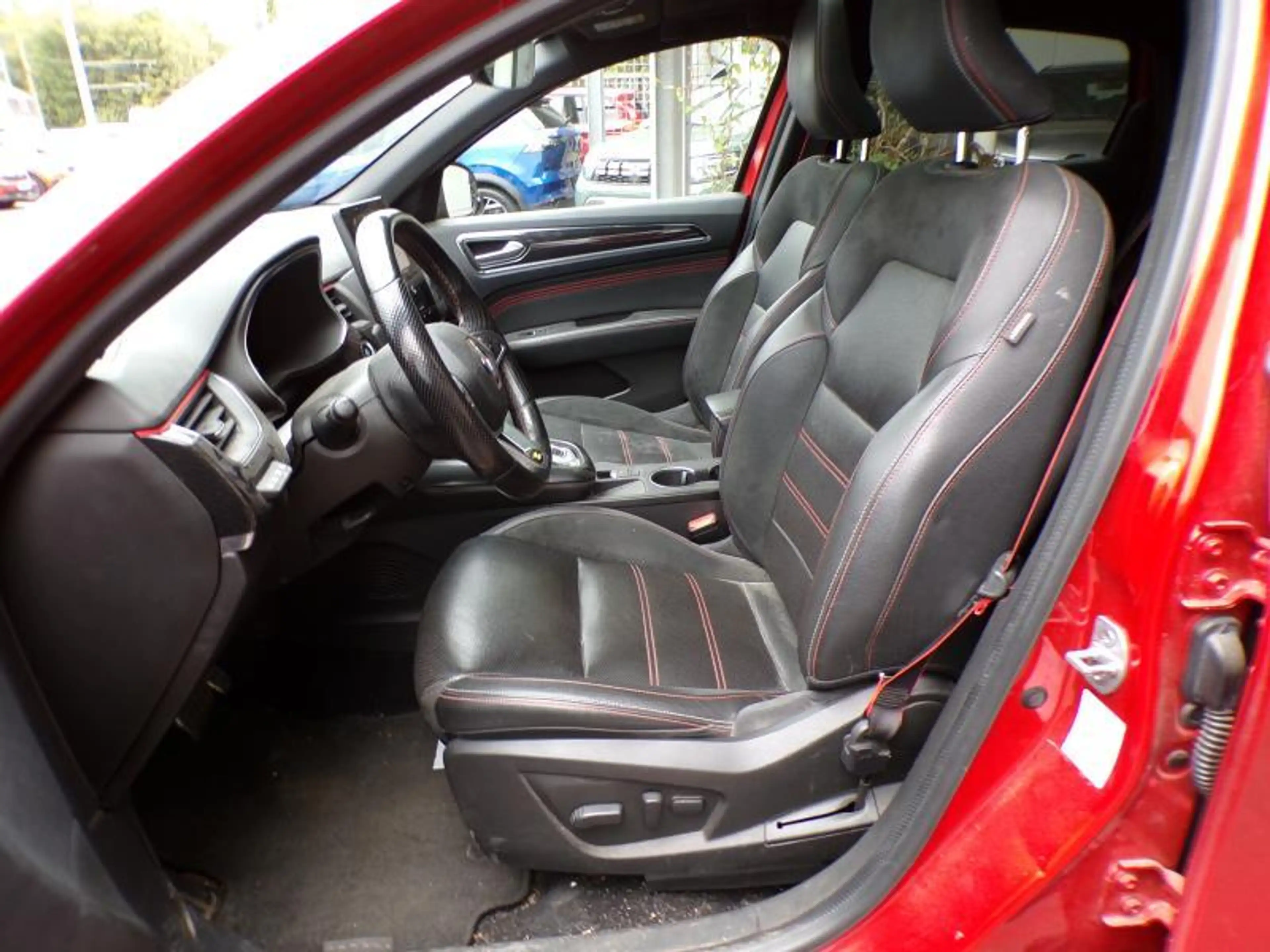 Renault Arkana 1.6 145cv Automatique rouge 06/22 — photo 7