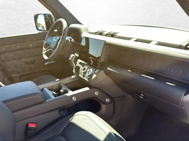 Land Rover Defender 110 D250 AWD AT X-Dynamic SE Ansicht 11