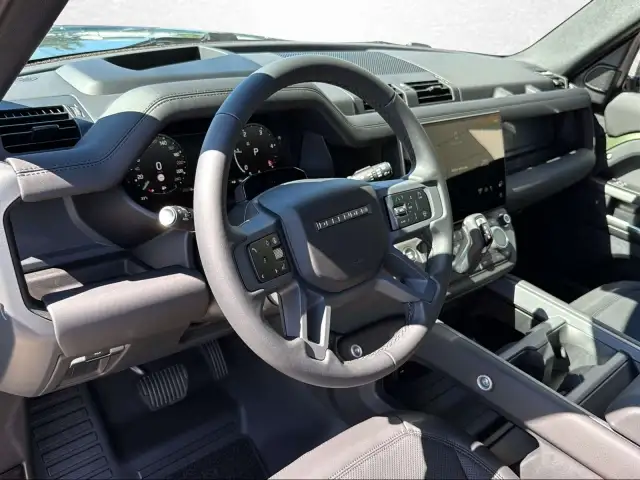 Land Rover Defender 110 D250 AWD AT X-Dynamic SE Ansicht 8