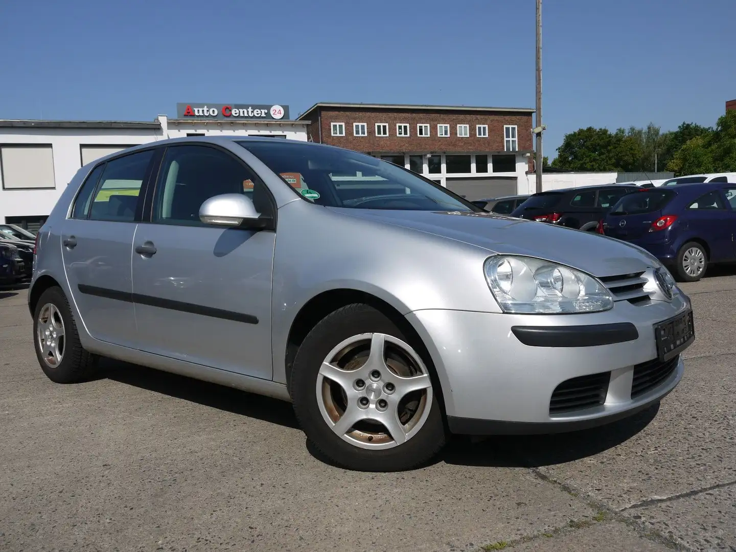 Volkswagen Golf V Lim. / 5 Trg. Silber - 1