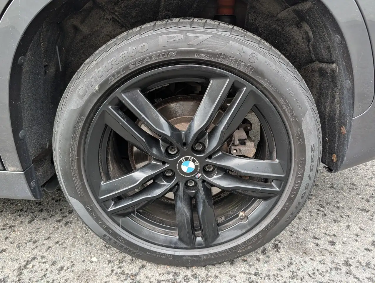 BMW X1 photo BMW X1