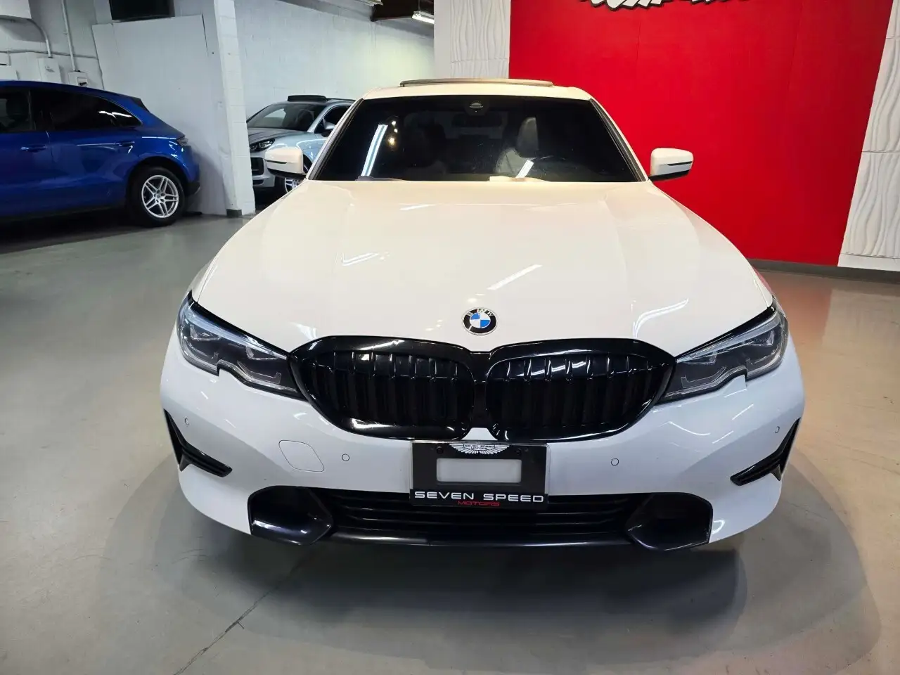 BMW 3 Series снимка BMW 3 Series
