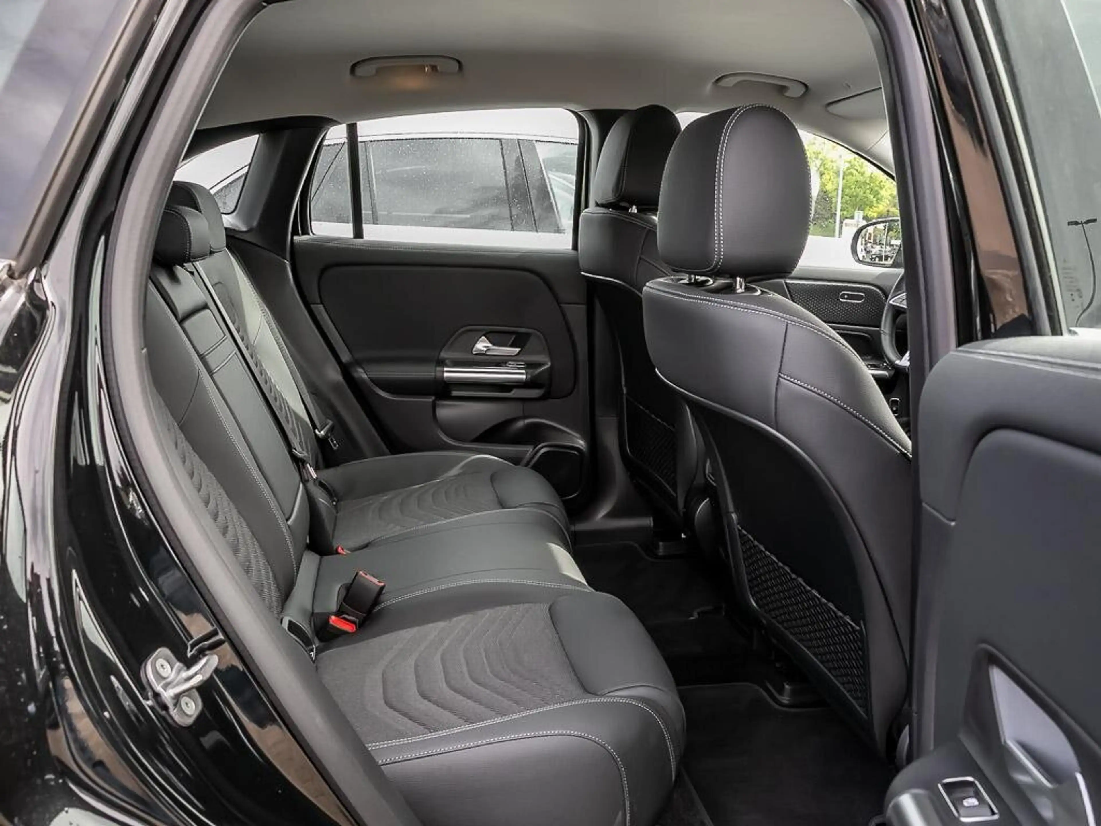 Mercedes-Benz EQA 250 Progressive Advanced LED Kamera Sitzhzg. — photo 6