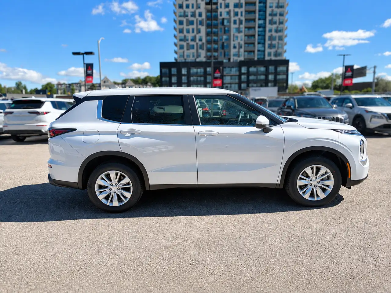 Mitsubishi Outlander снимка Mitsubishi Outlander
