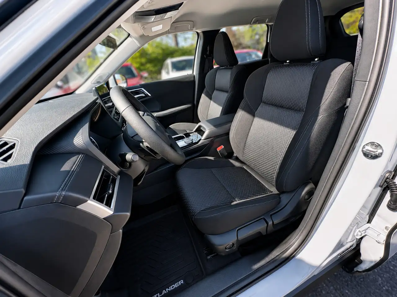 Mitsubishi Outlander снимка Mitsubishi Outlander