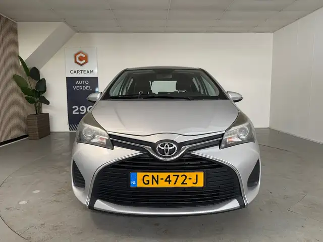 Toyota Yaris view 6