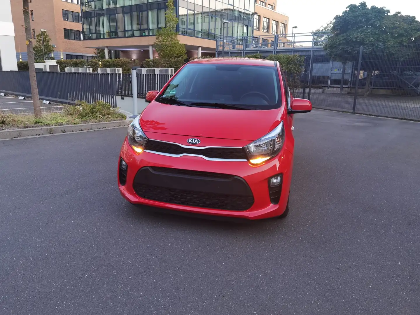 Kia Picanto Picanto 1.0 Aut. Dream-Team Edition Rouge - 2