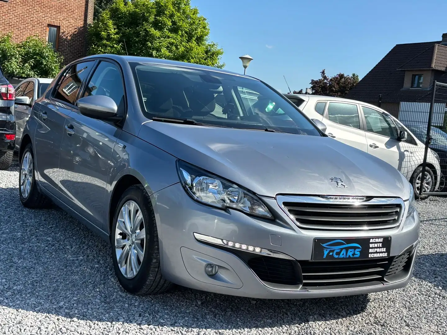 Peugeot 308 1.6 HDI BERLINE //SÉRIE STYLE// Gris - 1