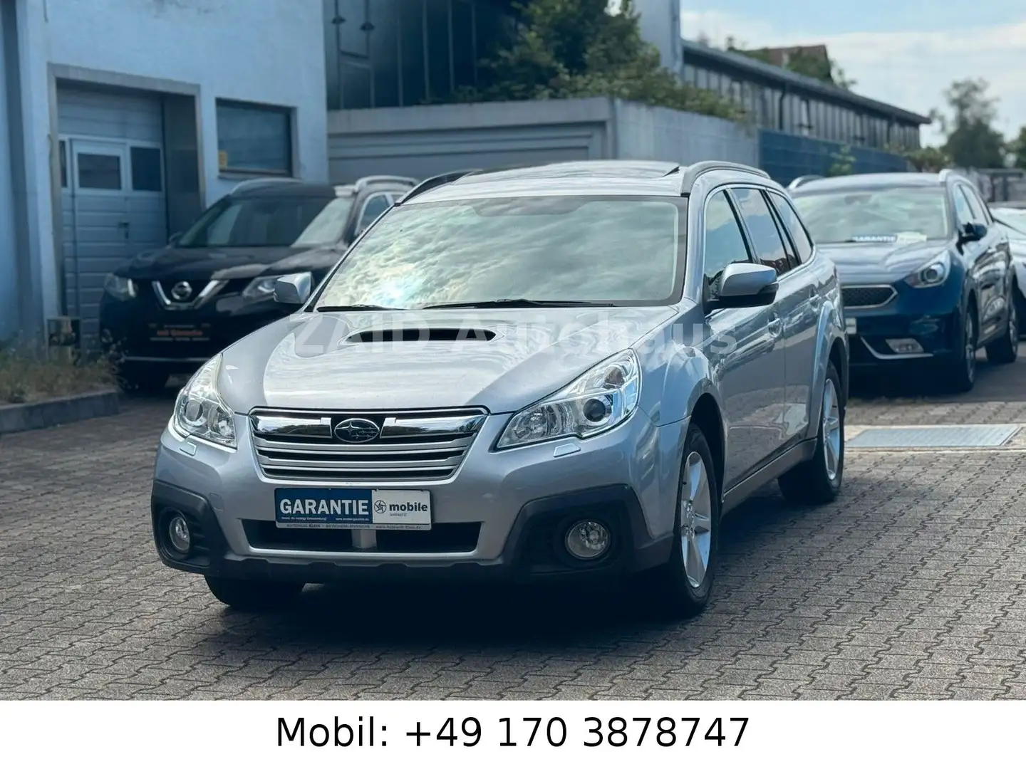 Subaru Legacy Kombi/ Outback Comfort*Aut.*AHK*NAVI*4WD Silber - 1