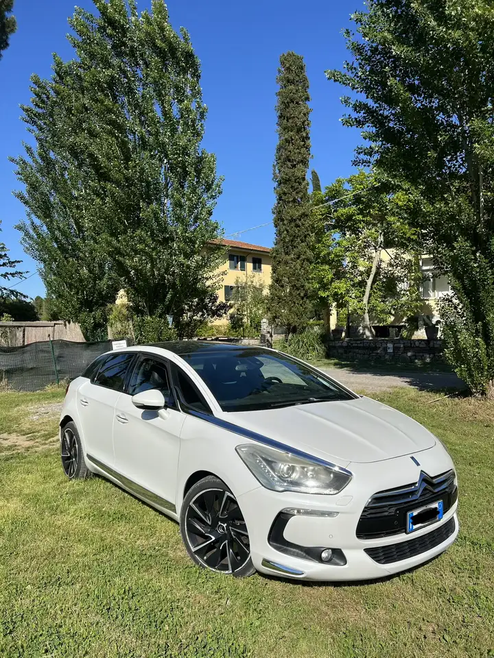 DS Automobiles DS 5