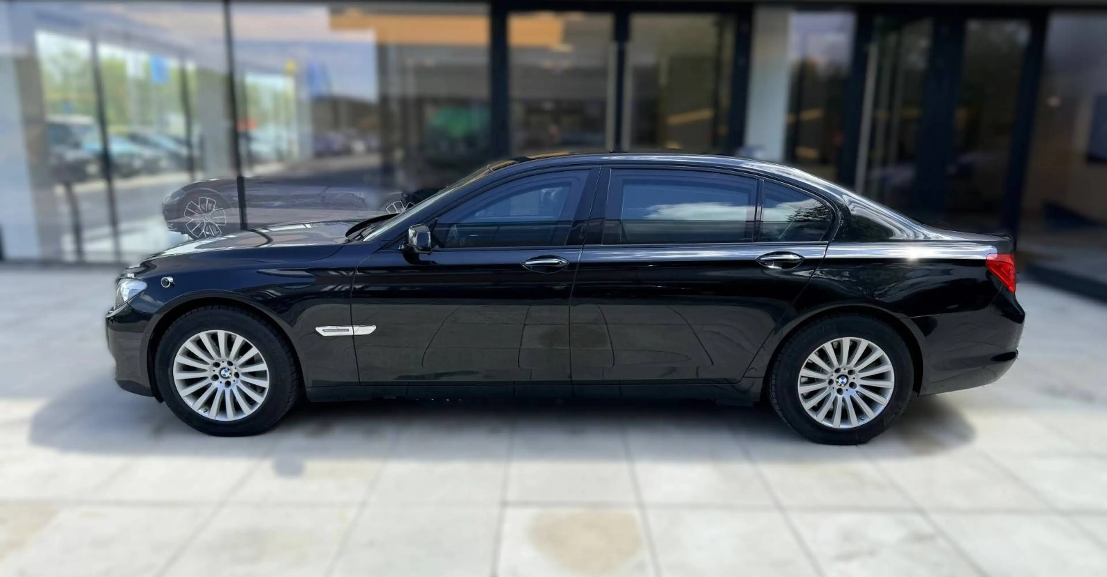 BMW 750 750Li F03 High Security VR7/VR9 Protection Armoured Werkspanzerung — photo 4