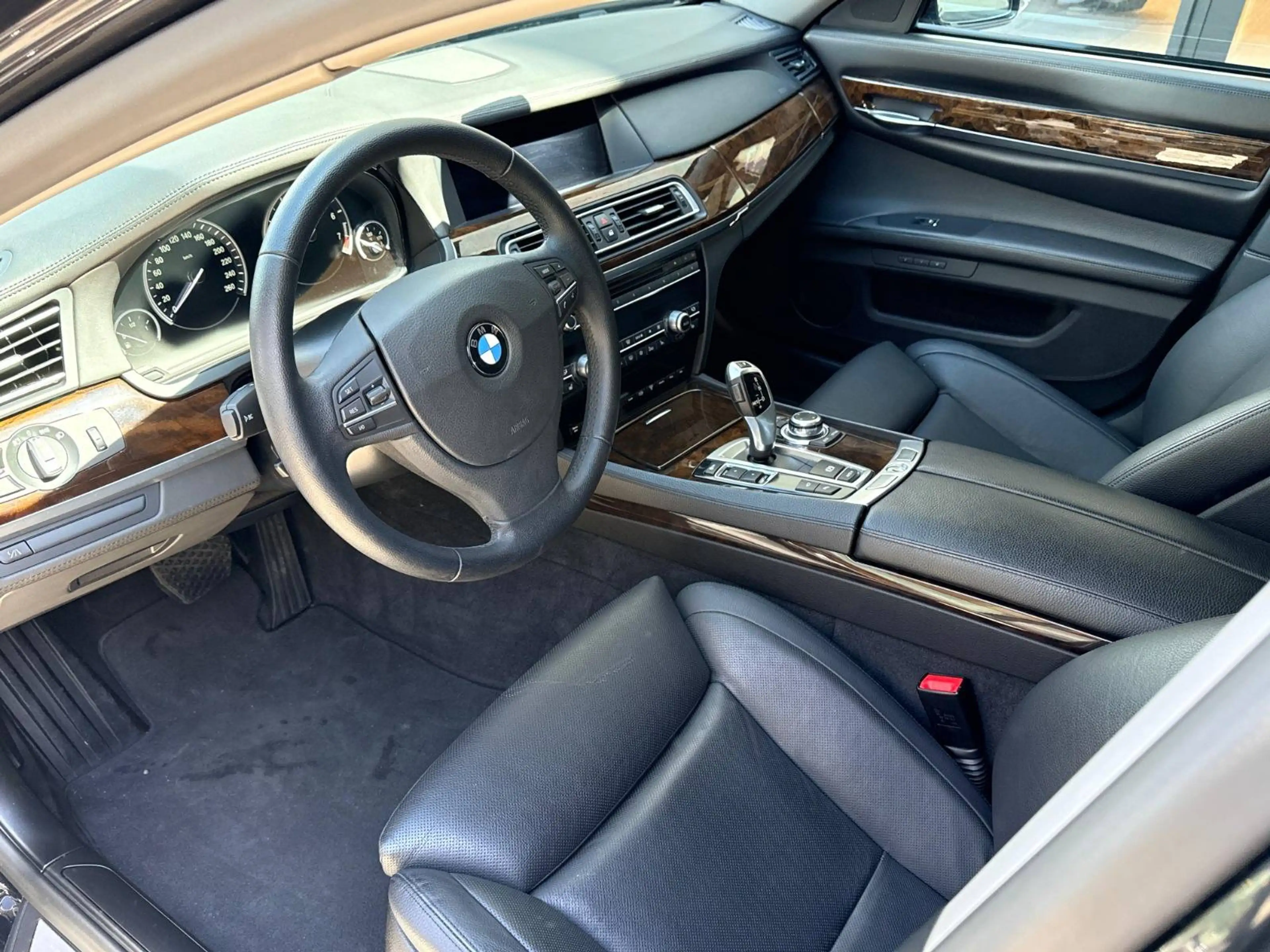 BMW 750 750Li F03 High Security VR7/VR9 Protection Armoured Werkspanzerung — photo 7