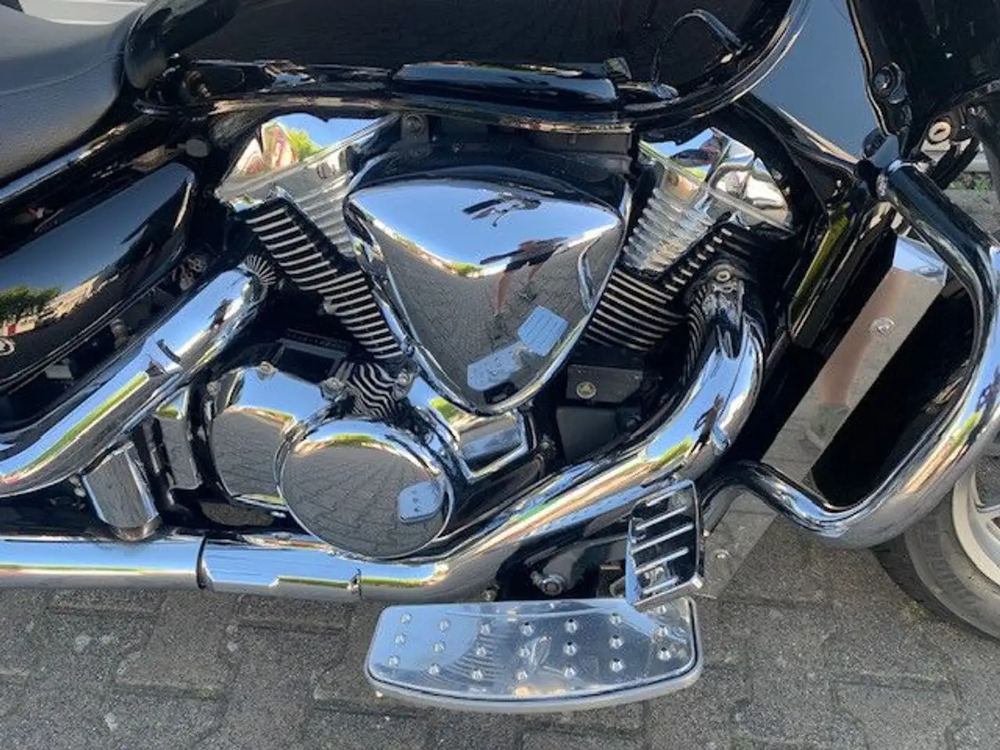 Suzuki VLR 1800 Чёрный - 2